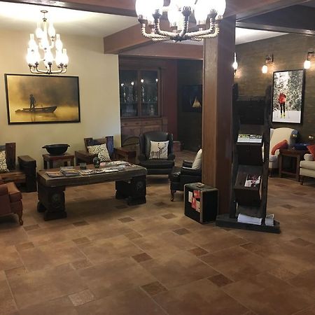 Spruce Hill Resort & Spa 108 Mile Ranch Ngoại thất bức ảnh